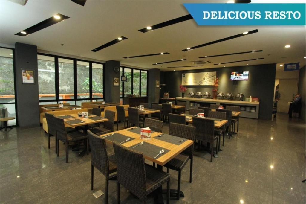 Indies Hotel Bandung Buitenkant foto