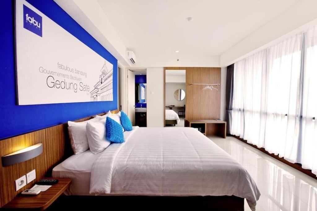 Indies Hotel Bandung Buitenkant foto