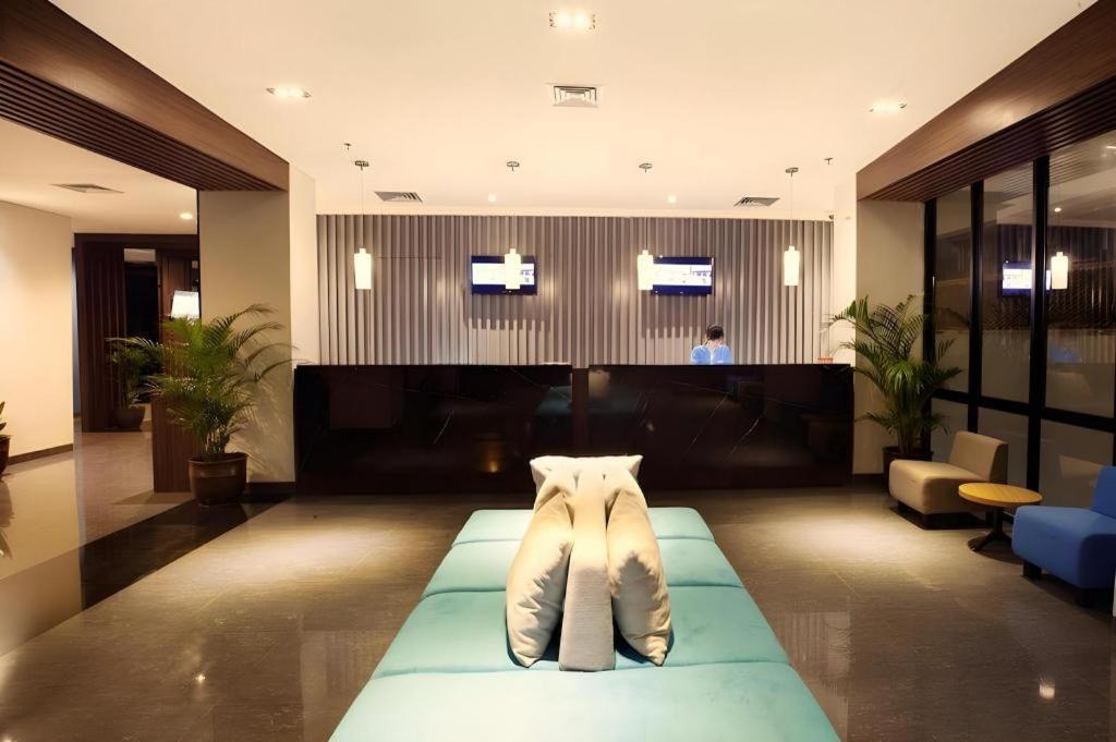 Indies Hotel Bandung Buitenkant foto