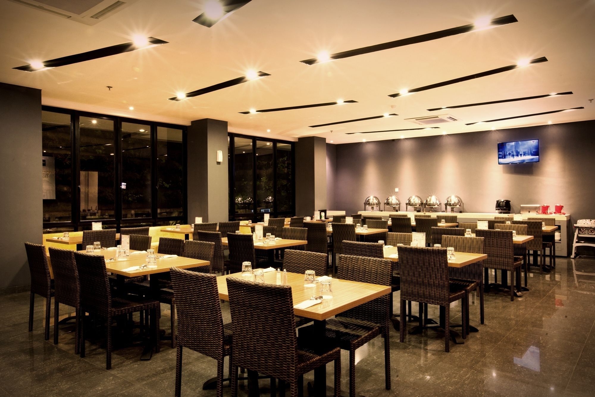 Indies Hotel Bandung Buitenkant foto